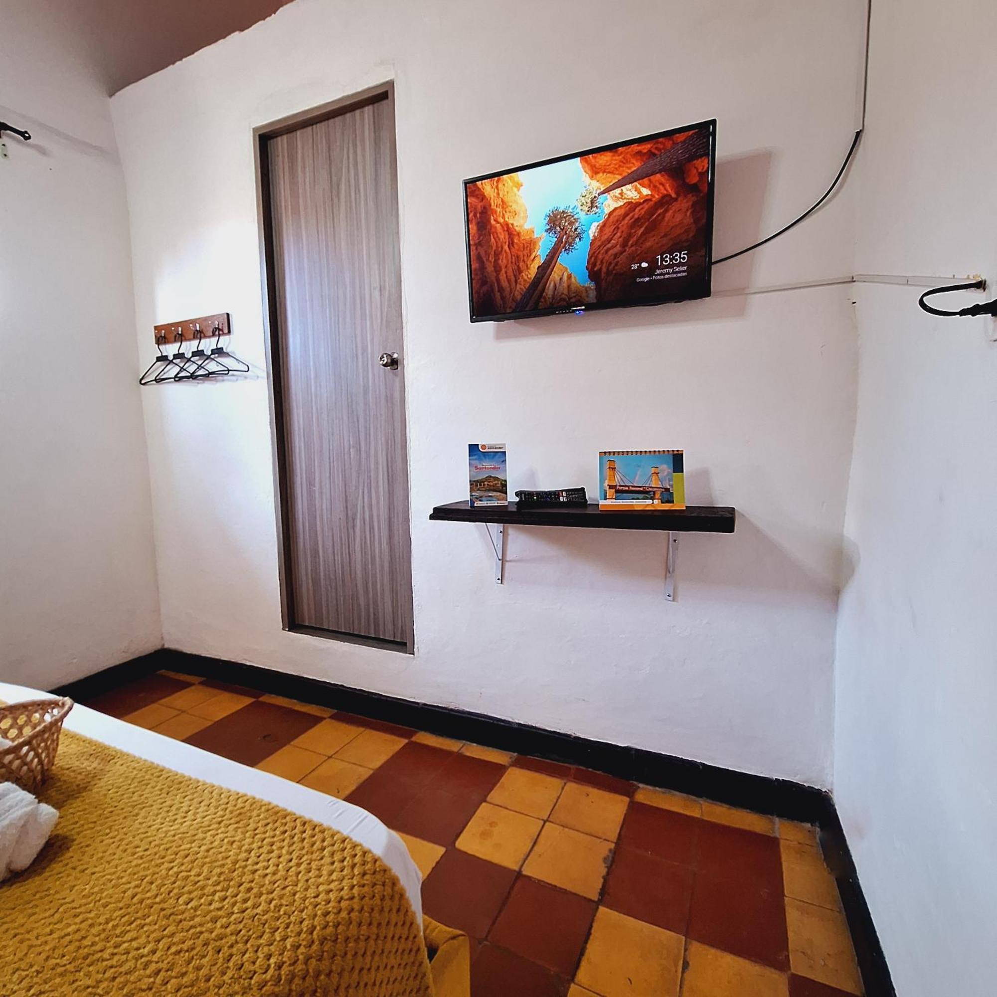 Hostal Colombian Gold San Gil Exteriör bild